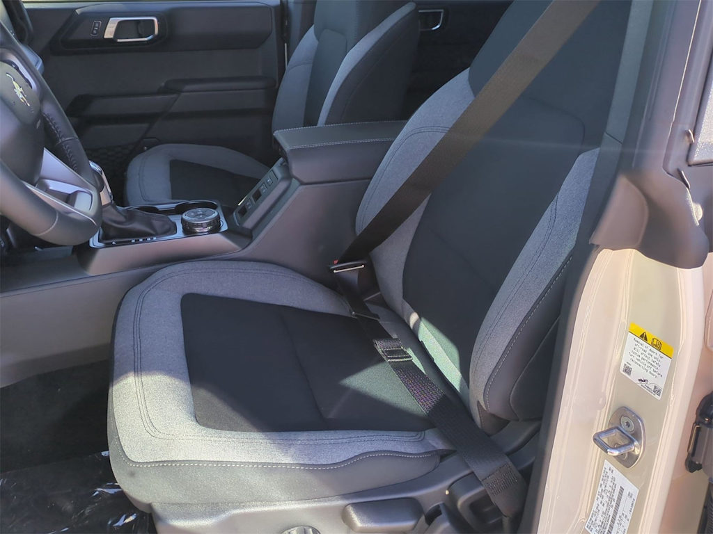 Thumbnail: 2025 Ford Bronco - 10