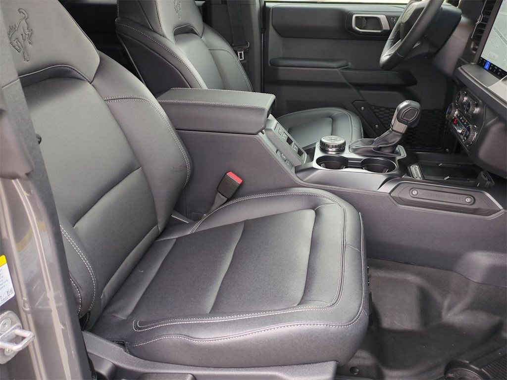 Thumbnail: 2025 Ford Bronco - 12