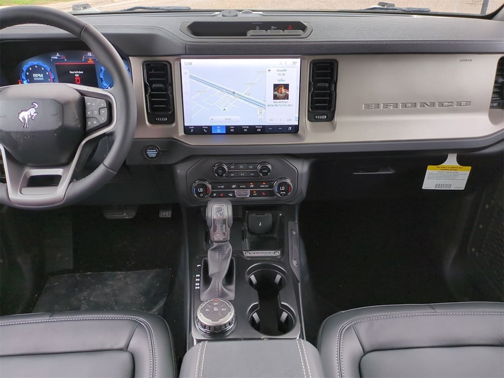 2025 Ford Bronco Outer Banks 8