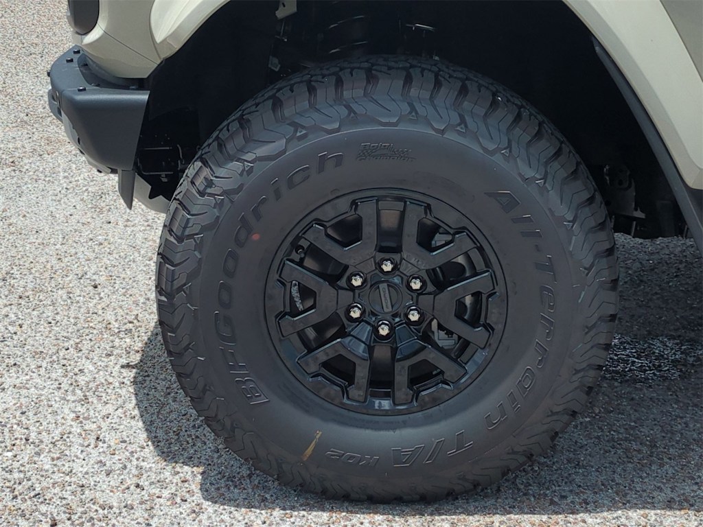 Thumbnail: 2025 Ford Bronco - 7