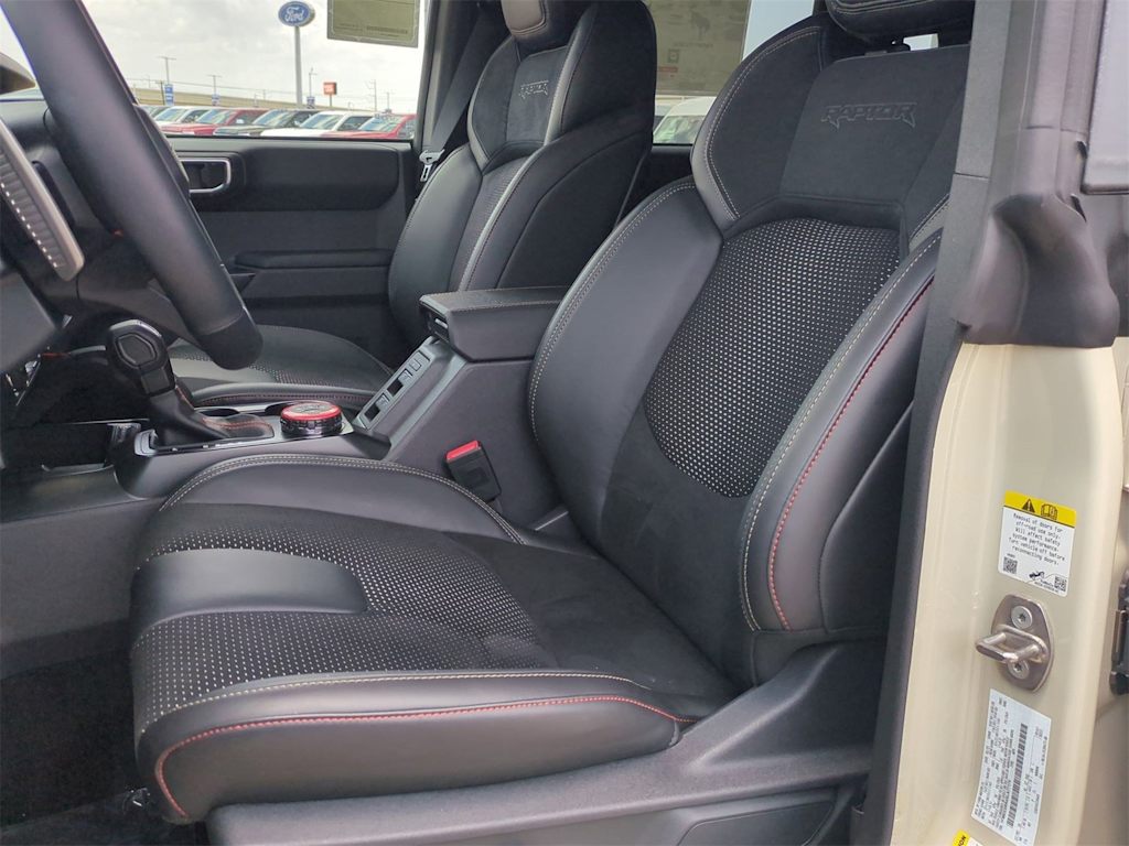 Thumbnail: 2025 Ford Bronco - 10