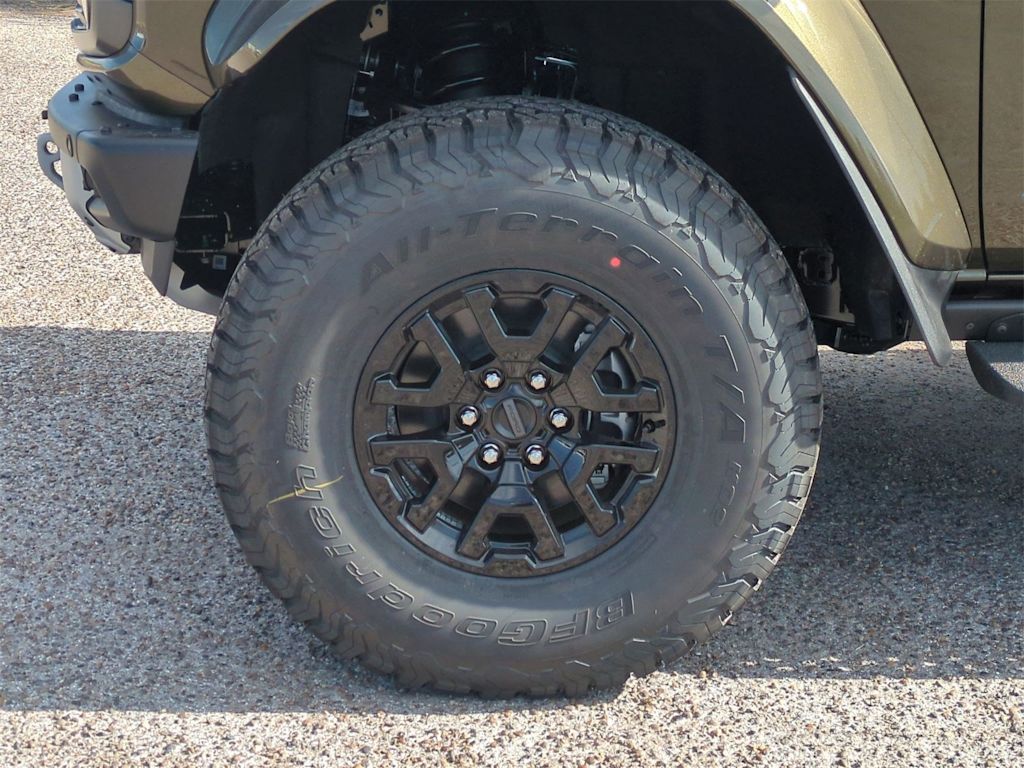 Thumbnail: 2025 Ford Bronco - 7