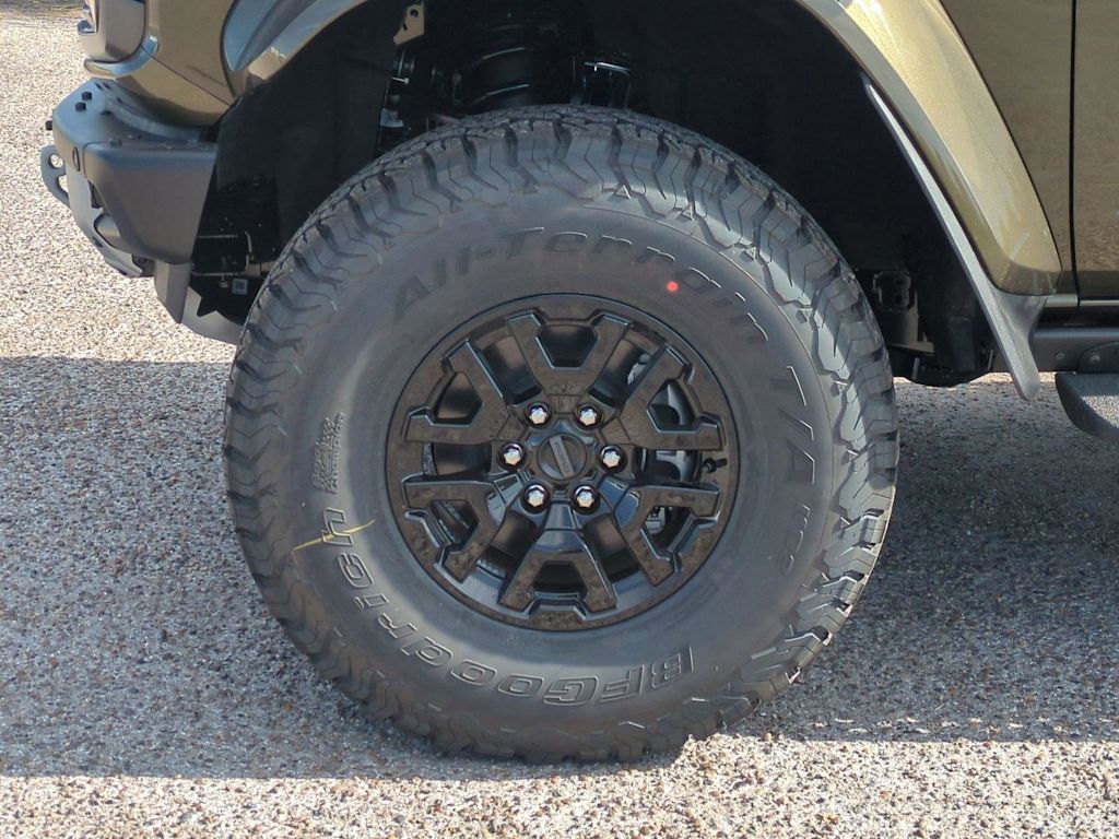 Thumbnail: 2025 Ford Bronco - 8