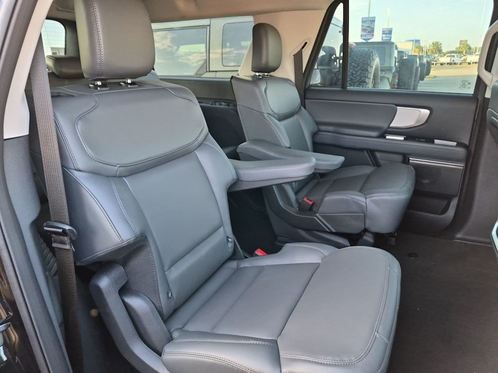 Thumbnail: 2027 Ford Expedition MAX - 33
