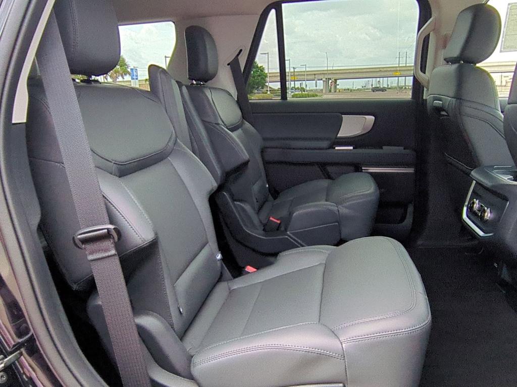 Thumbnail: 2026 Ford Expedition - 31