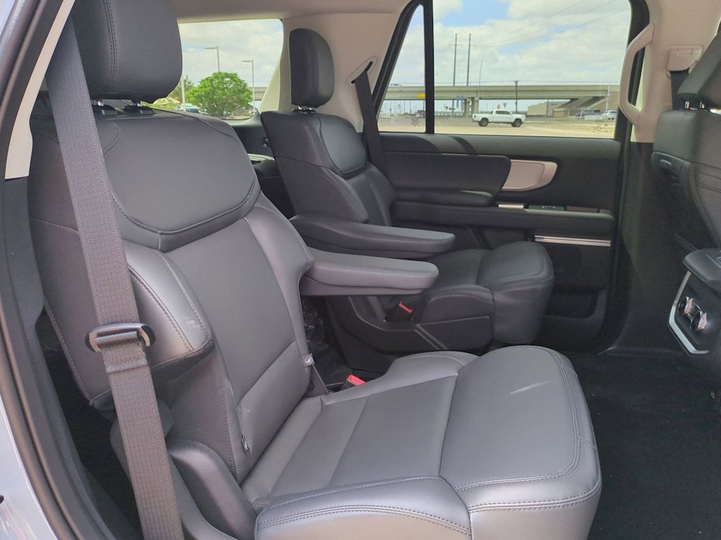 Thumbnail: 2026 Ford Expedition - 31