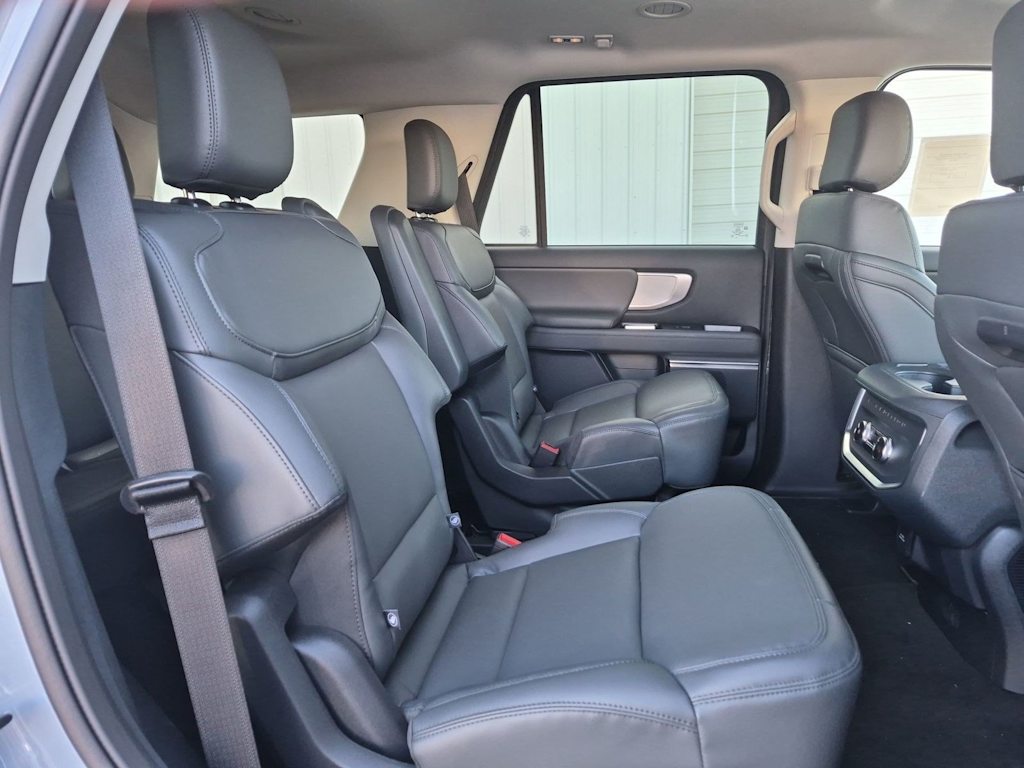 Thumbnail: 2027 Ford Expedition - 32