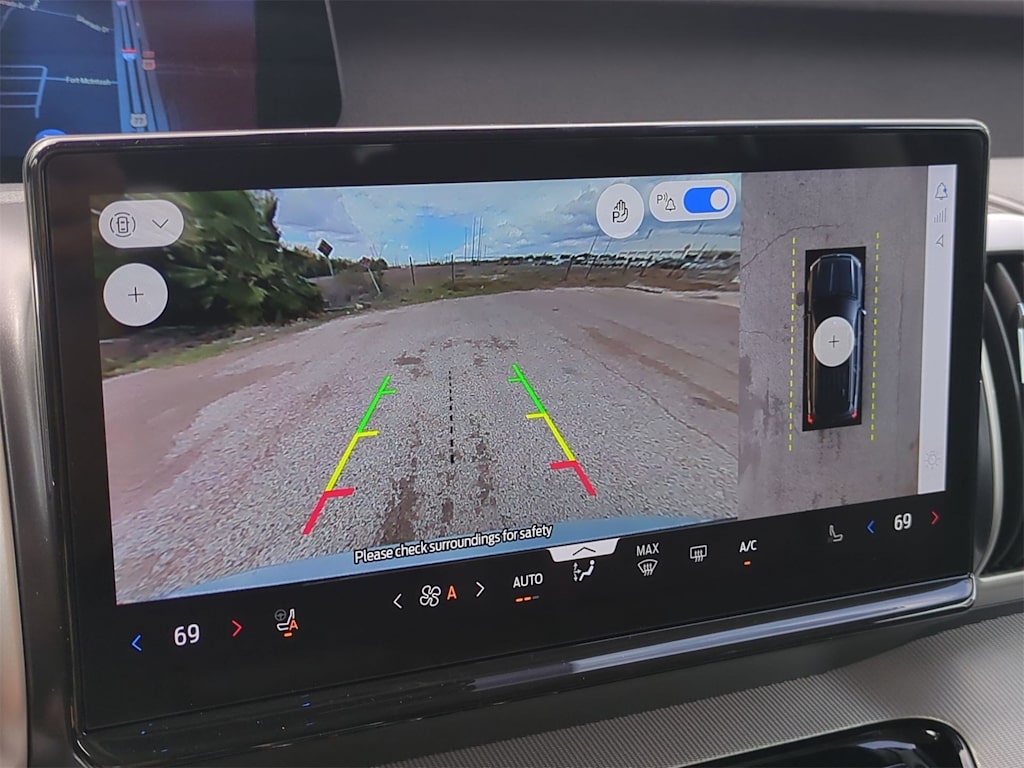 Thumbnail: 2025 Ford Expedition - 25