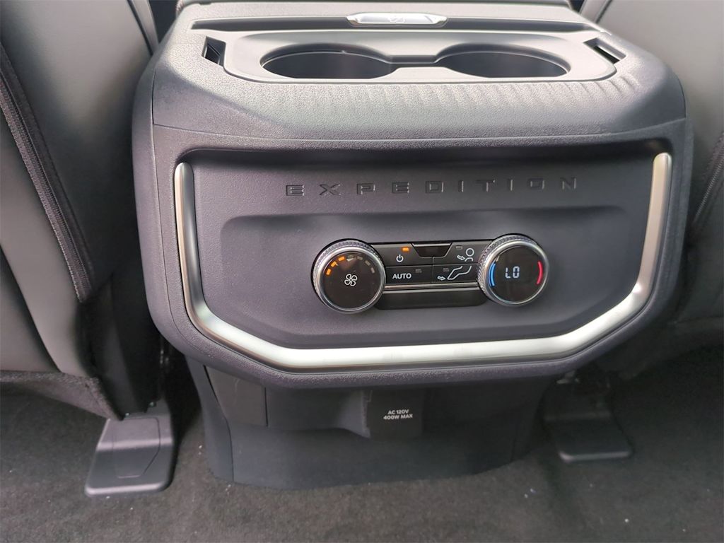 Thumbnail: 2025 Ford Expedition - 30