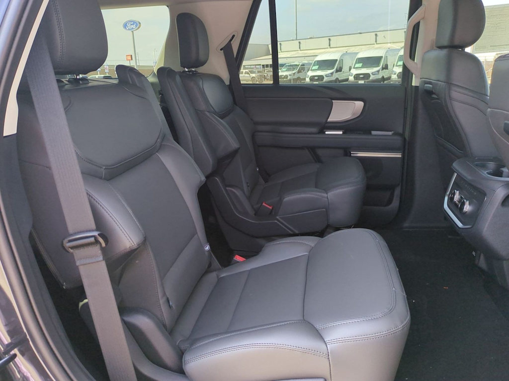 Thumbnail: 2026 Ford Expedition - 33