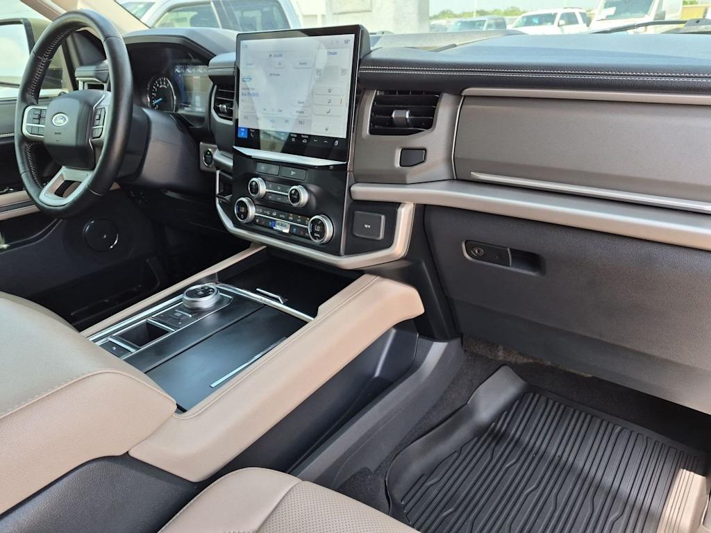 Thumbnail: 2024 Ford Expedition - 14