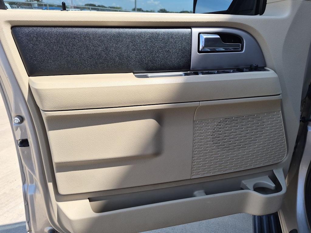 Thumbnail: 2017 Ford Expedition - 28