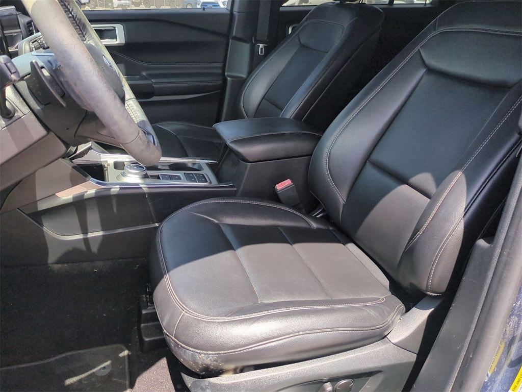 Thumbnail: 2020 Ford Explorer - 11