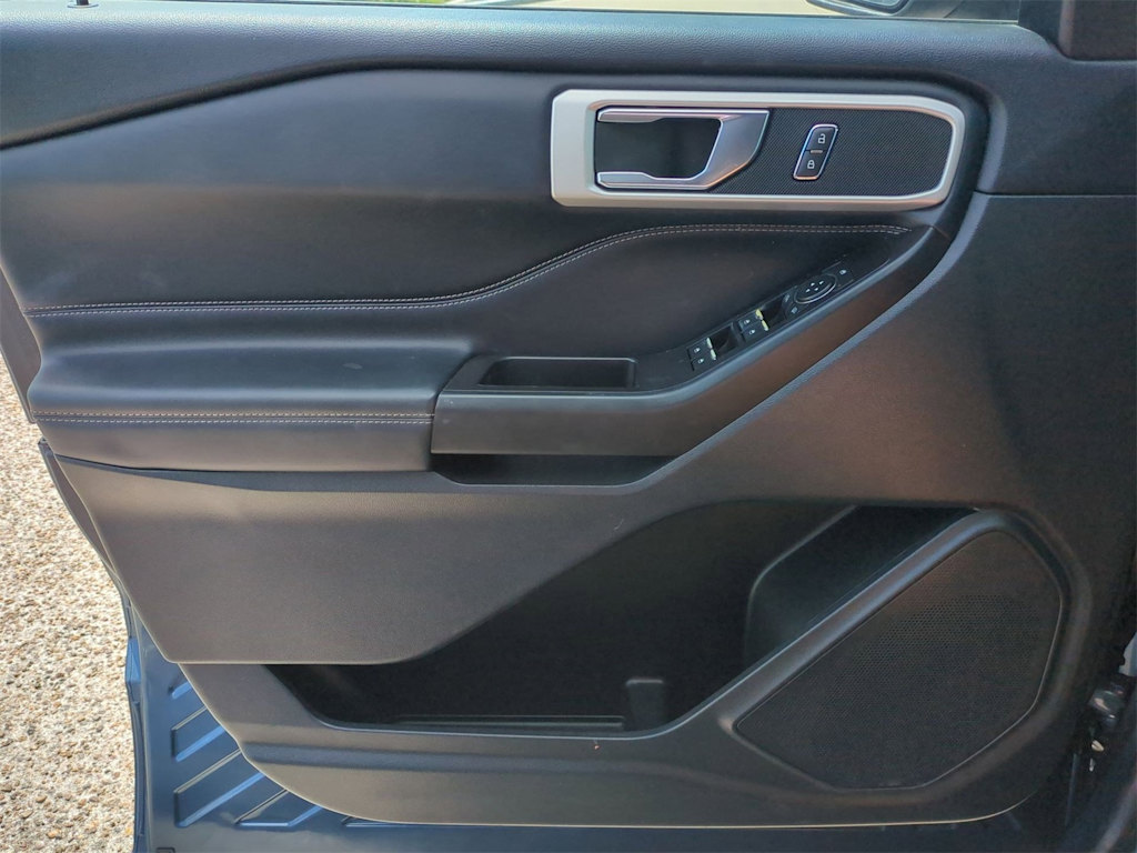 Thumbnail: 2020 Ford Explorer - 30