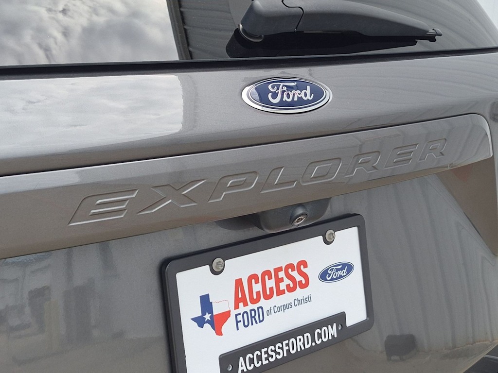 Thumbnail: 2023 Ford Explorer - 34