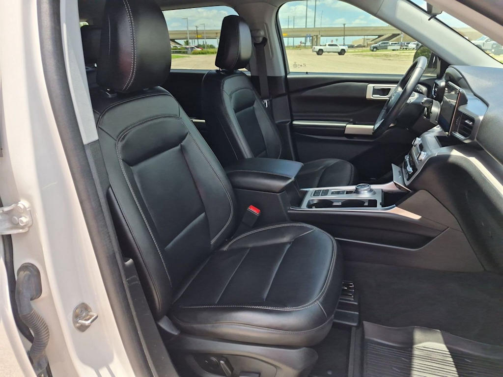 Thumbnail: 2023 Ford Explorer - 10