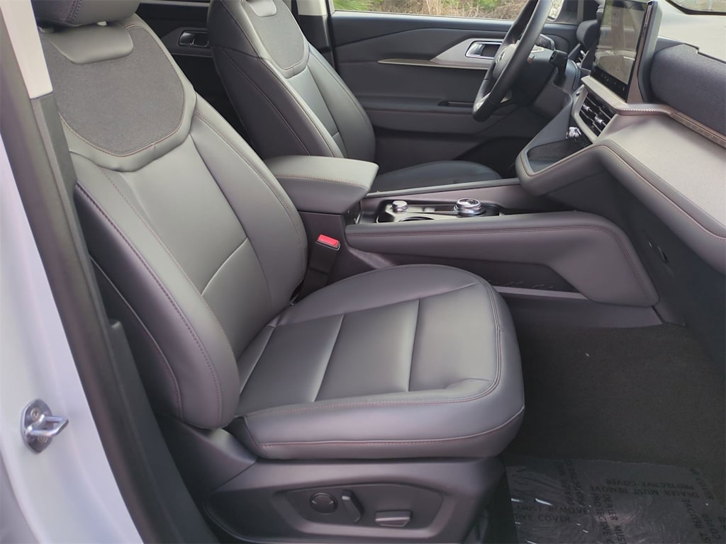 Thumbnail: 2025 Ford Explorer - 12