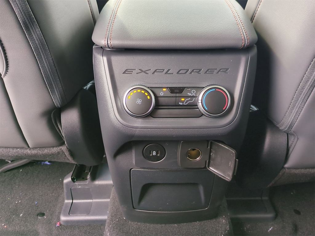 Thumbnail: 2025 Ford Explorer - 30