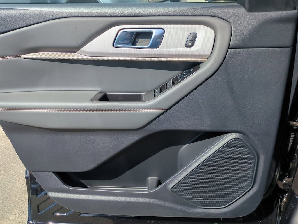 Thumbnail: 2025 Ford Explorer - 31