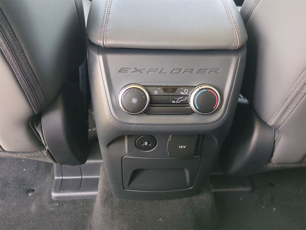 Thumbnail: 2025 Ford Explorer - 30