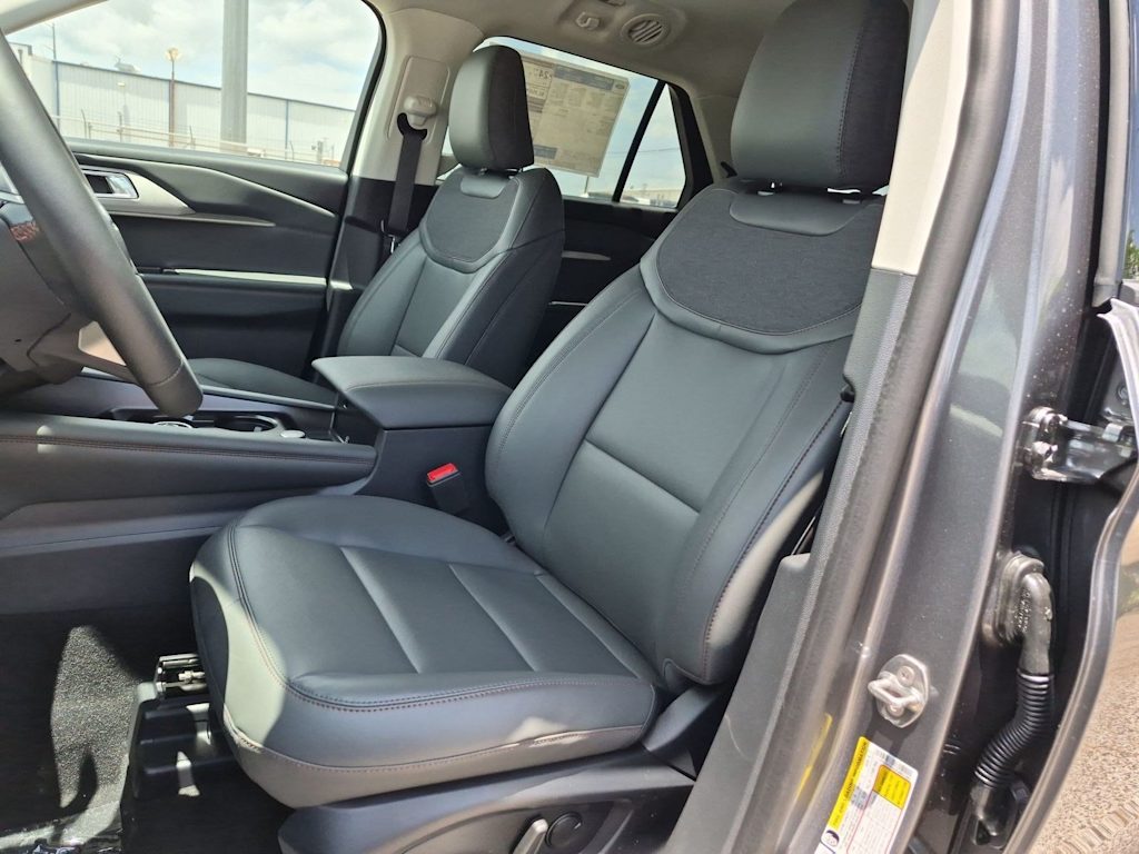 Thumbnail: 2026 Ford Explorer - 11
