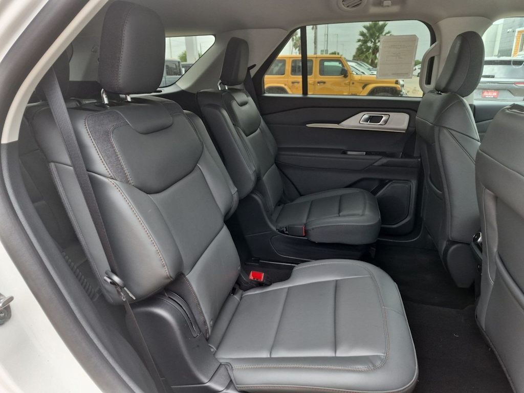 Thumbnail: 2026 Ford Explorer - 33