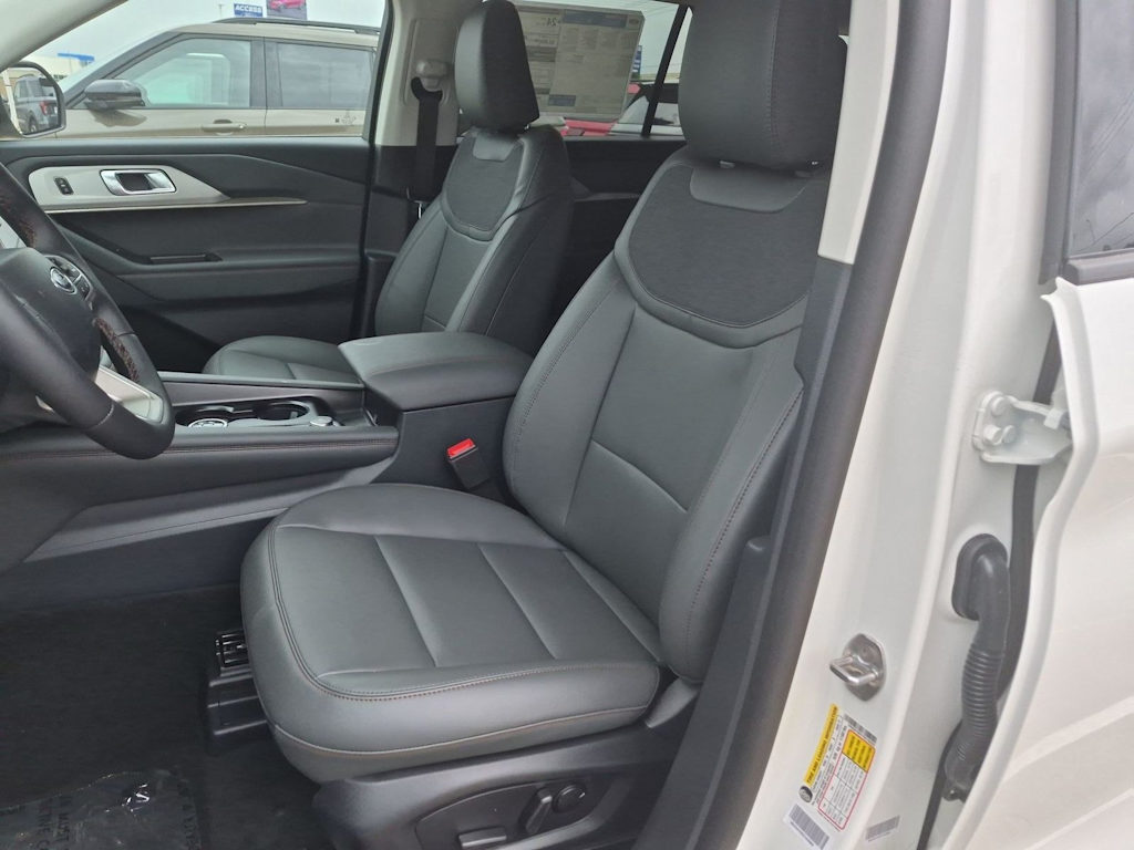 Thumbnail: 2026 Ford Explorer - 11