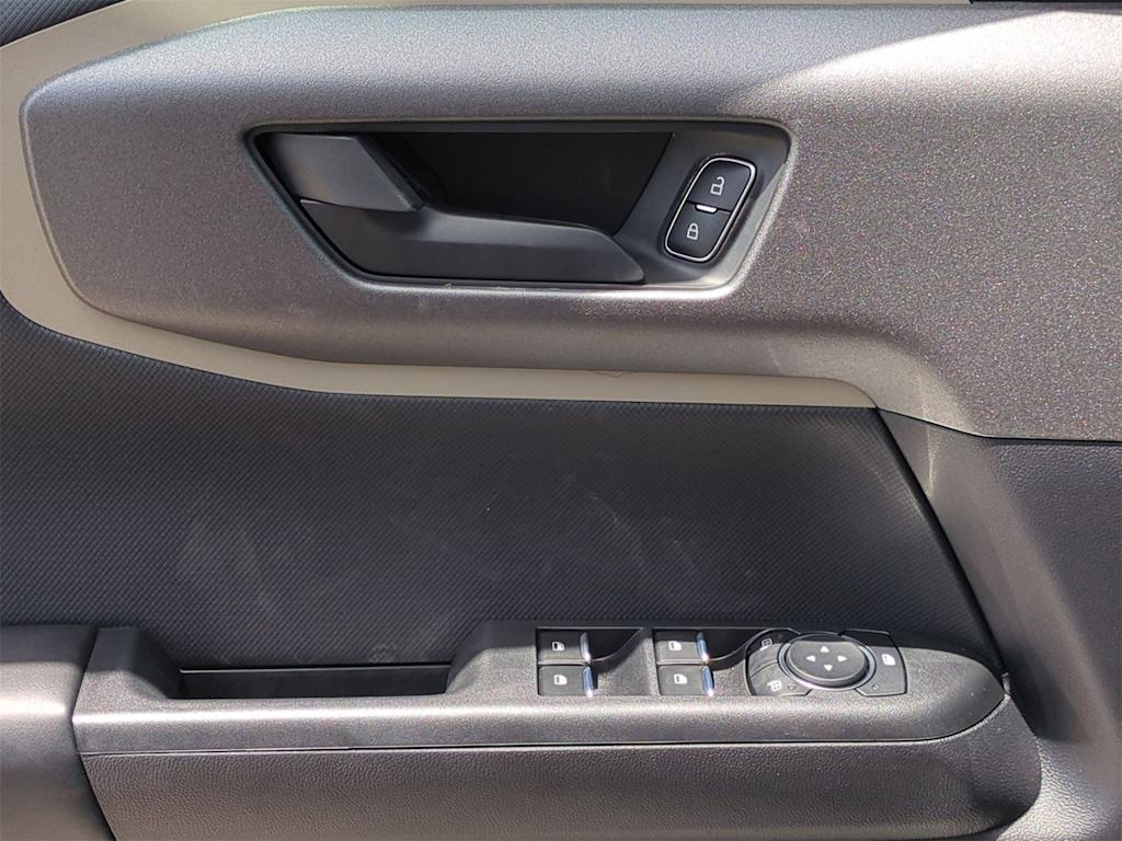 Thumbnail: 2025 Ford Explorer - 31