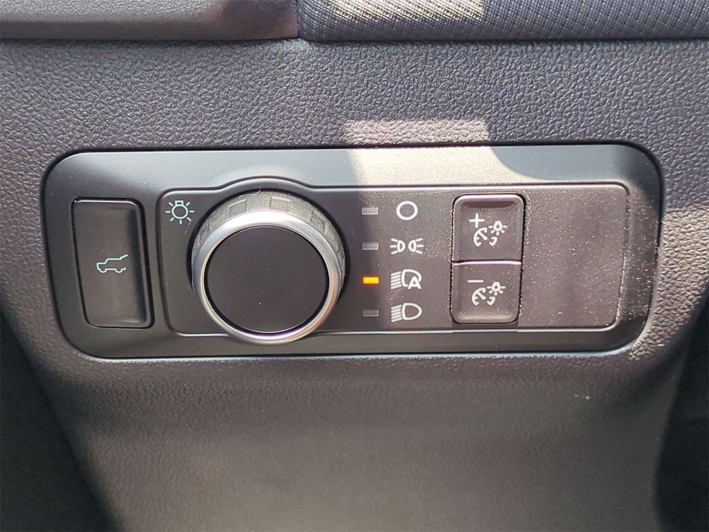 Thumbnail: 2025 Ford Explorer - 28