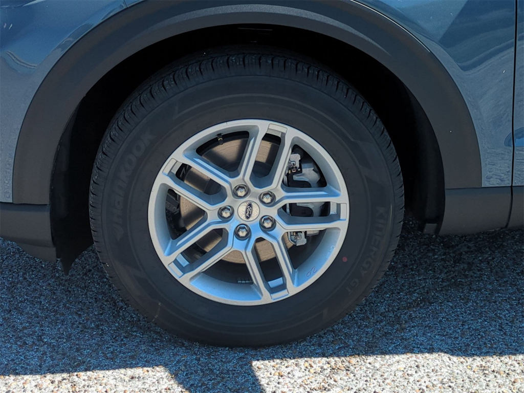 Thumbnail: 2025 Ford Explorer - 8