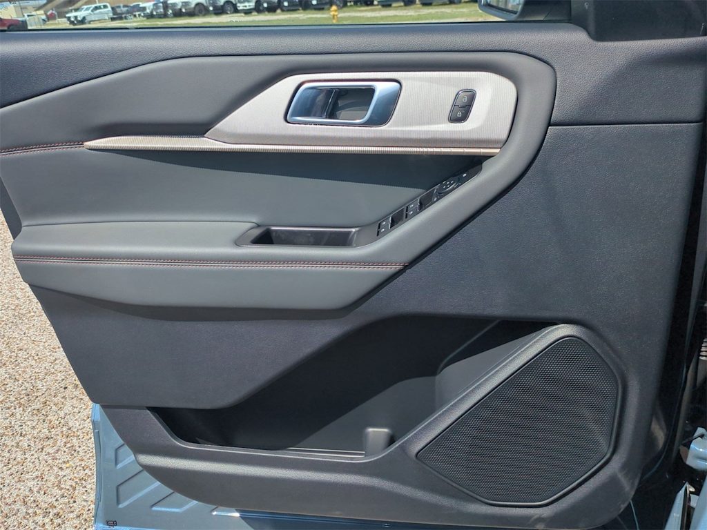 Thumbnail: 2025 Ford Explorer - 30