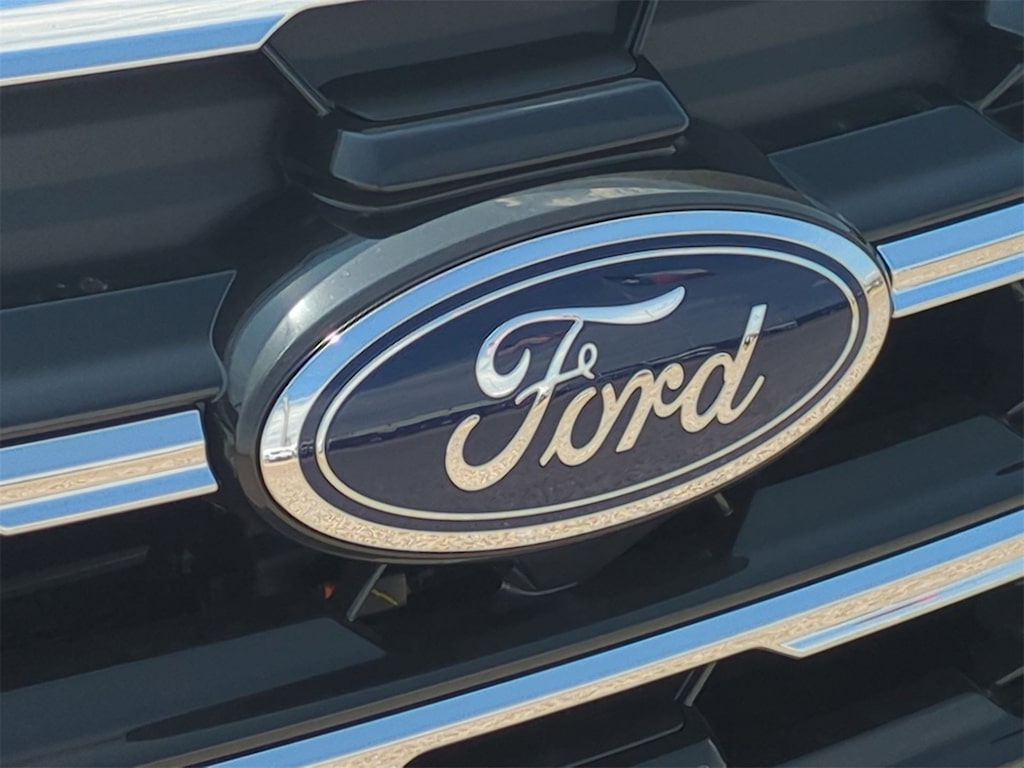 Thumbnail: 2025 Ford Explorer - 33