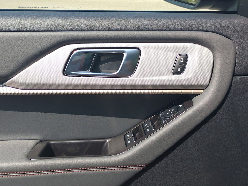 Thumbnail: 2025 Ford Explorer - 31