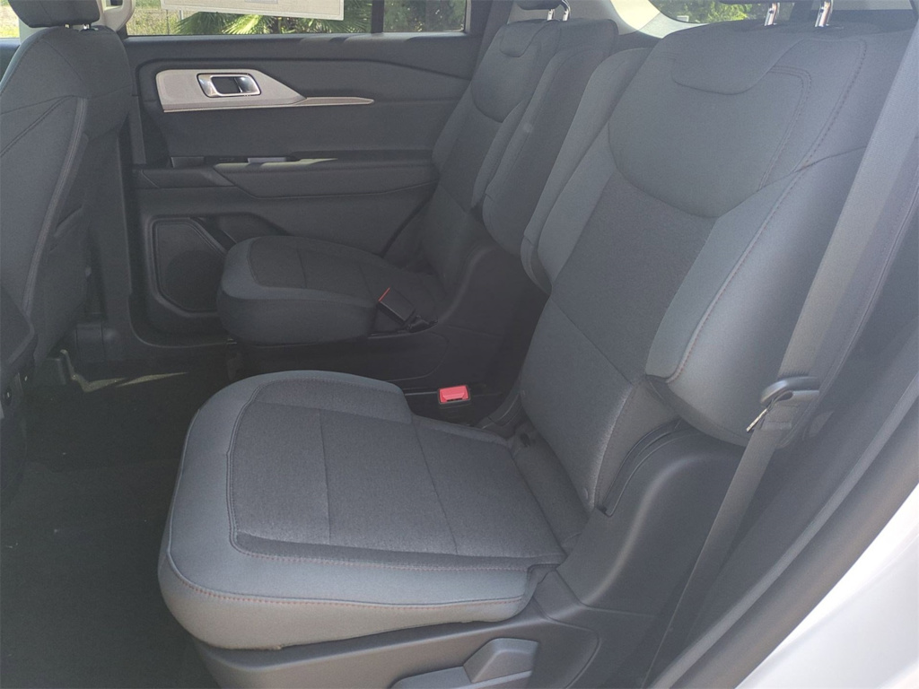 Thumbnail: 2025 Ford Explorer - 13