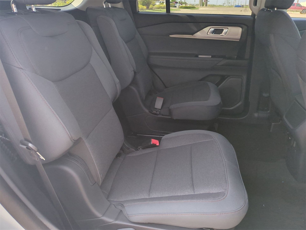 Thumbnail: 2025 Ford Explorer - 33