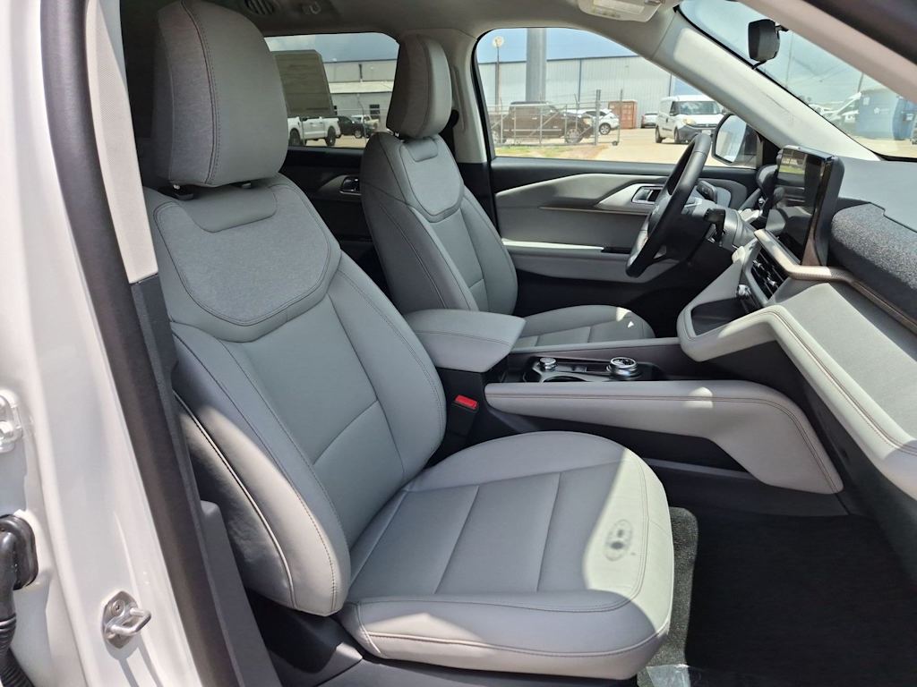 Thumbnail: 2026 Ford Explorer - 12