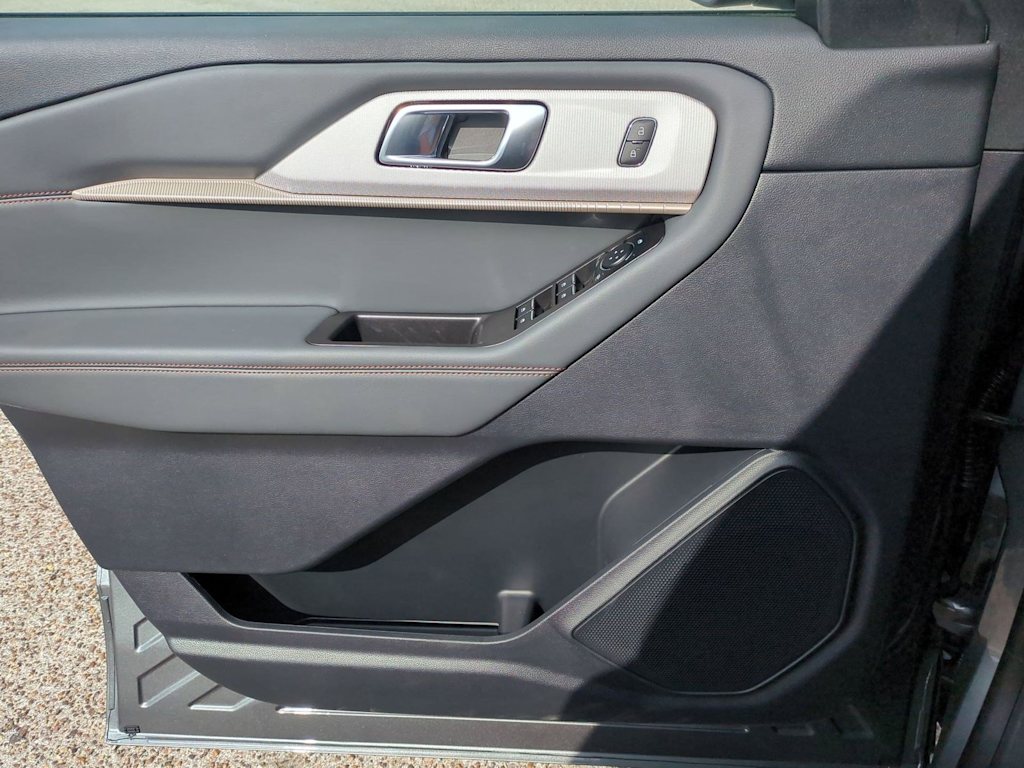 Thumbnail: 2026 Ford Explorer - 31