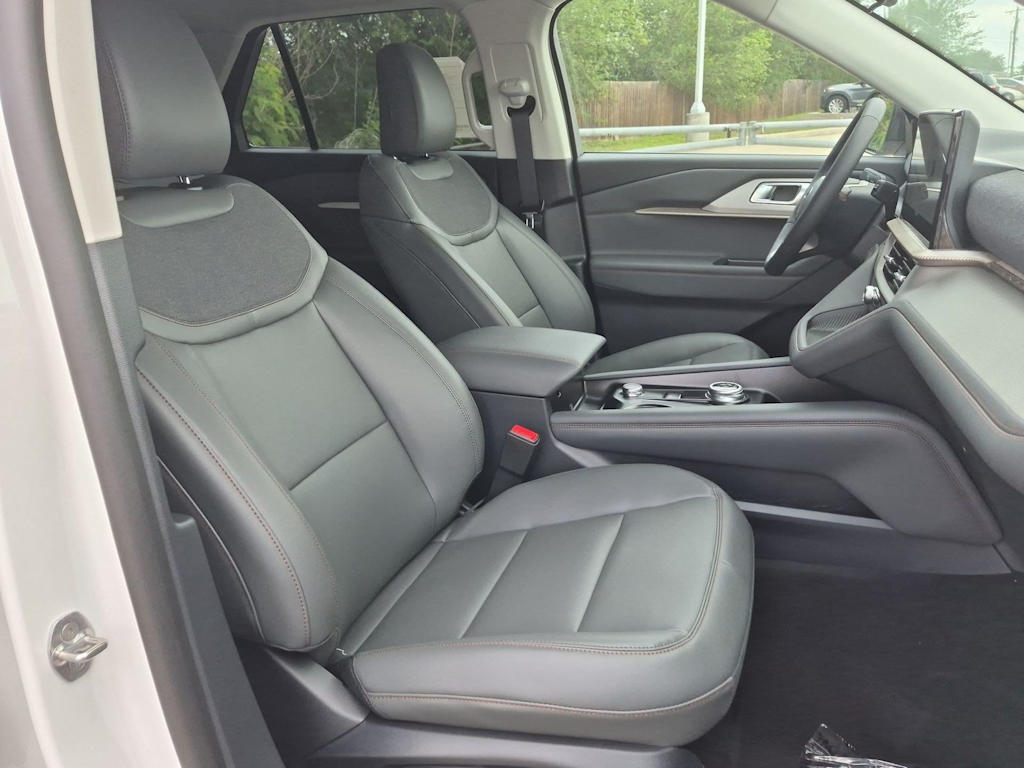 Thumbnail: 2026 Ford Explorer - 12