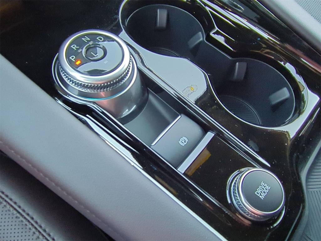 Thumbnail: 2025 Ford Explorer - 16