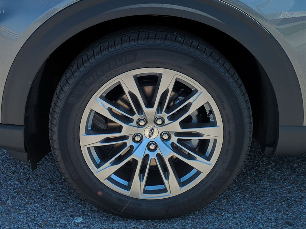 Thumbnail: 2025 Ford Explorer - 8