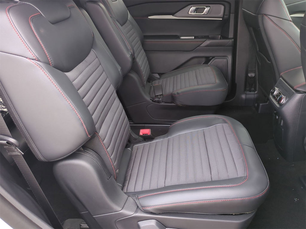 Thumbnail: 2025 Ford Explorer - 33