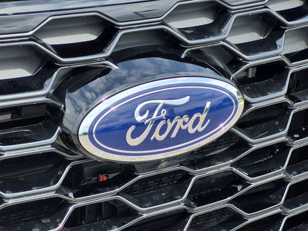 Thumbnail: 2026 Ford Explorer - 5