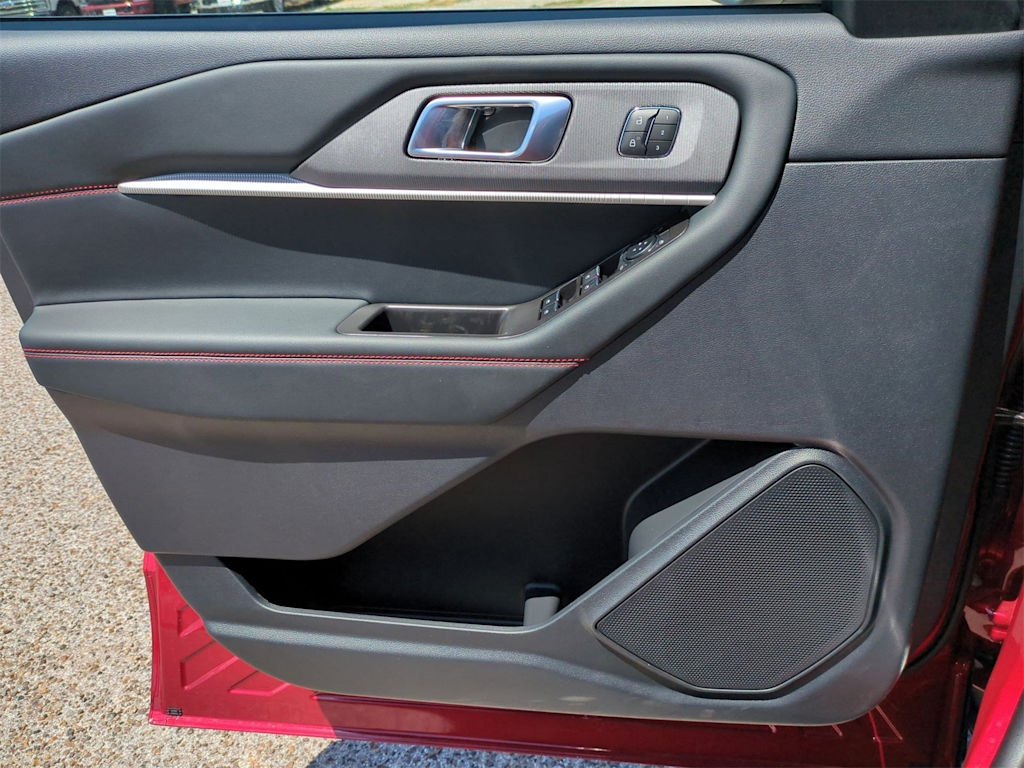 Thumbnail: 2025 Ford Explorer - 31