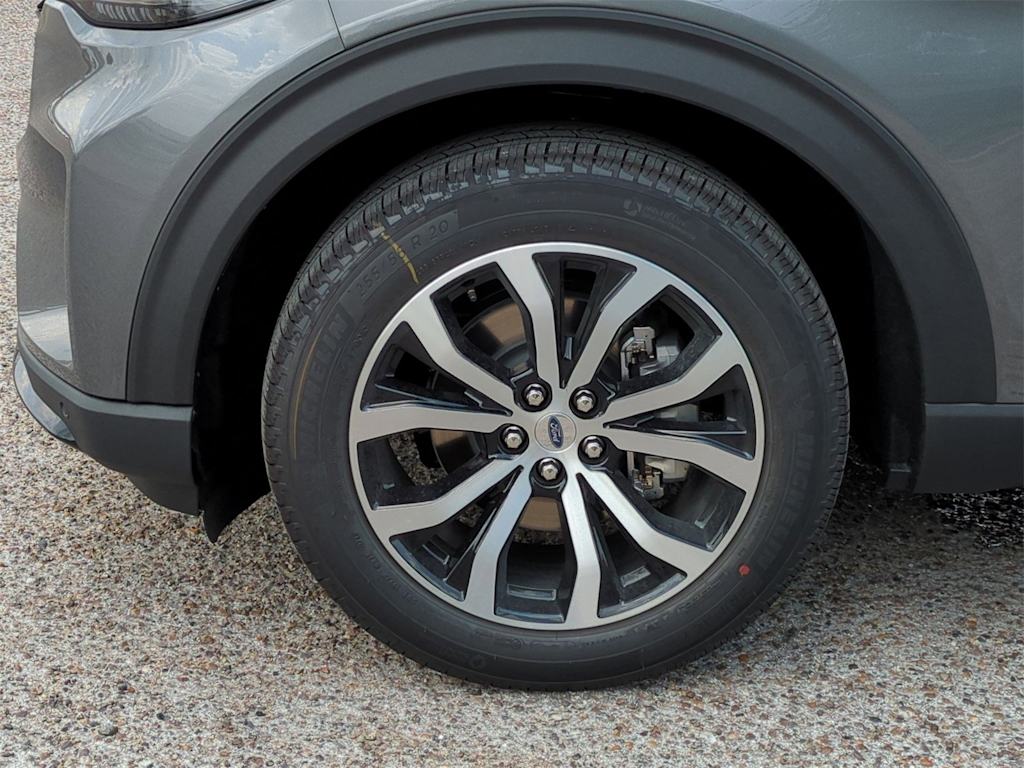 Thumbnail: 2025 Ford Explorer - 8