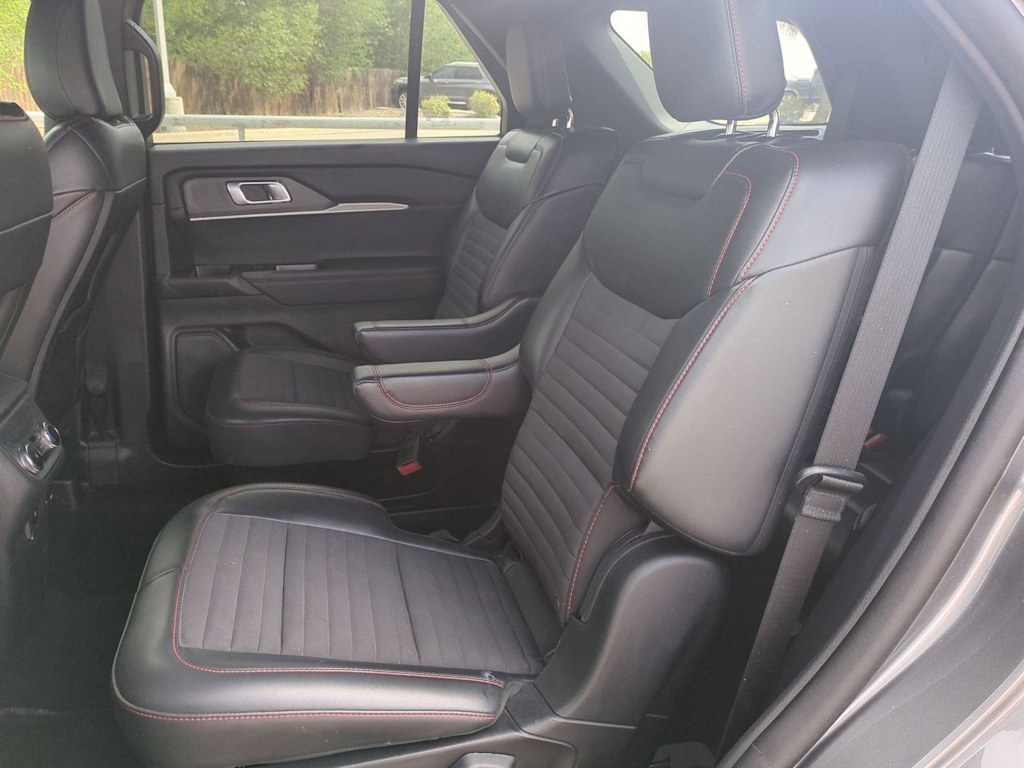 Thumbnail: 2025 Ford Explorer - 13