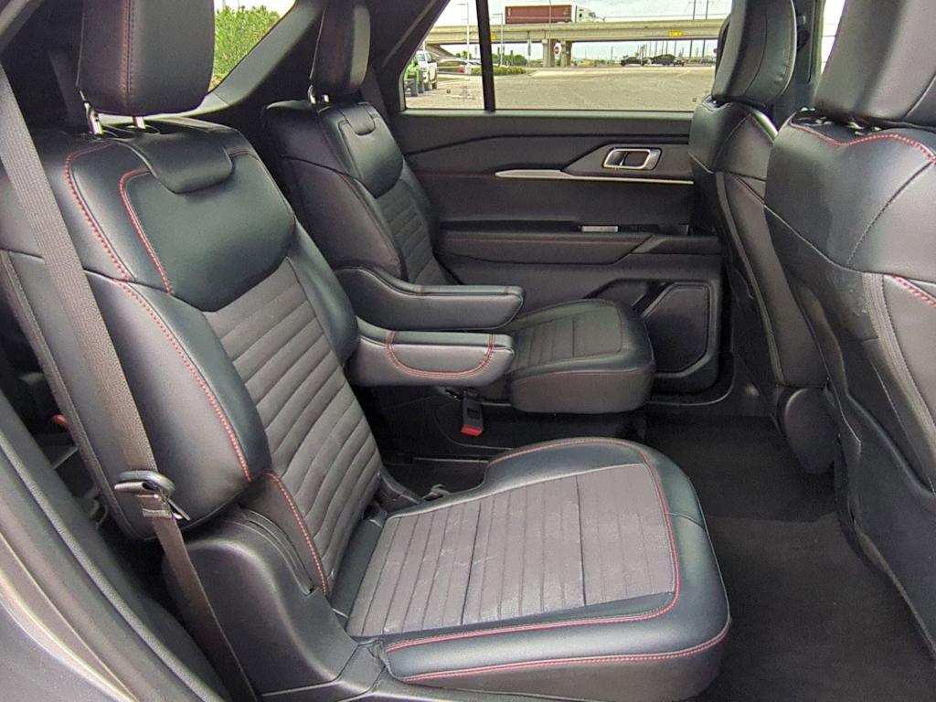 Thumbnail: 2025 Ford Explorer - 32