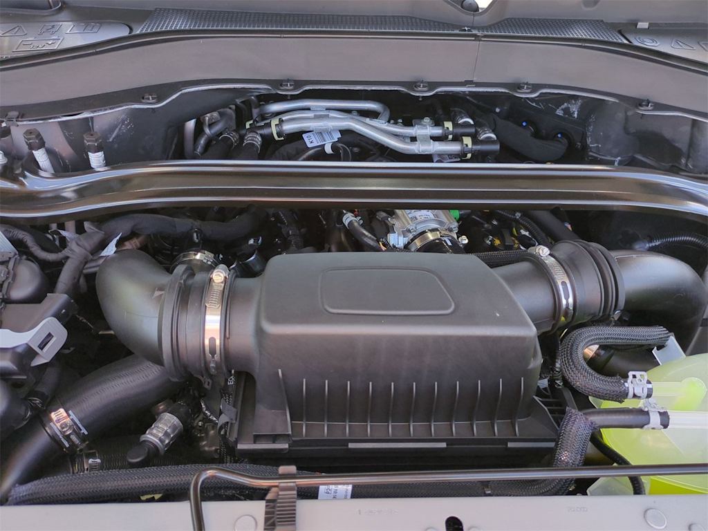 Thumbnail: 2025 Ford Explorer - 9