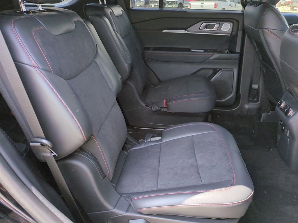 Thumbnail: 2025 Ford Explorer - 33