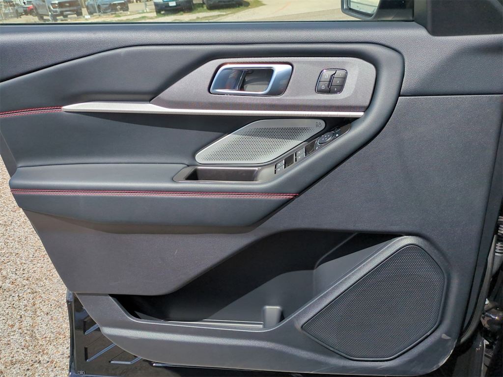 Thumbnail: 2025 Ford Explorer - 31