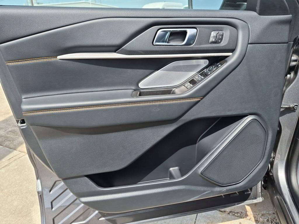 Thumbnail: 2026 Ford Explorer - 32